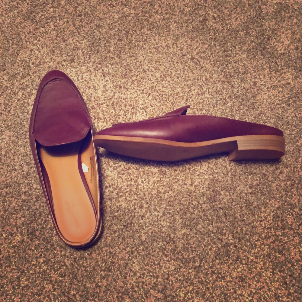 Never worn Universal Thread